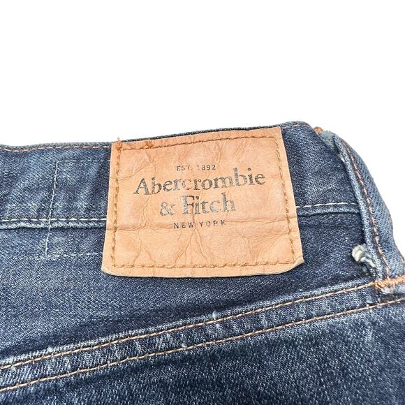 Abercrombie & Fitch | Men | Horton Distressed Classic Straight Leg Jeans | 31x30 - Picture 10 of 12